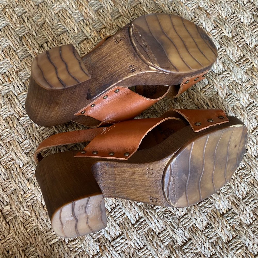 REACTION KENNETH COLE Leather Sandals Wood Heels Studs Made in Italy Sz 40 / 9.5 - Picture 7 of 10